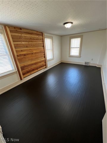 1129 Avon Street, Akron, OH 44310