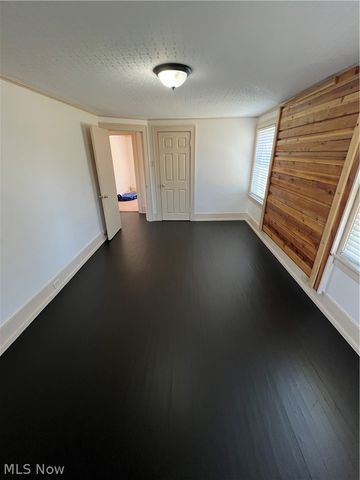 1129 Avon Street, Akron, OH 44310