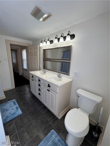 1129 Avon Street, Akron, OH 44310