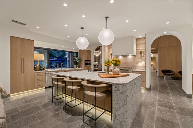 3 Clancy Lane S, Rancho Mirage, CA 92270