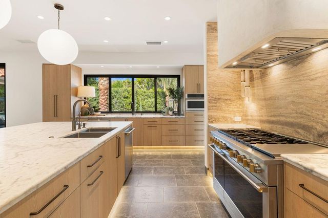 3 Clancy Lane S, Rancho Mirage, CA 92270