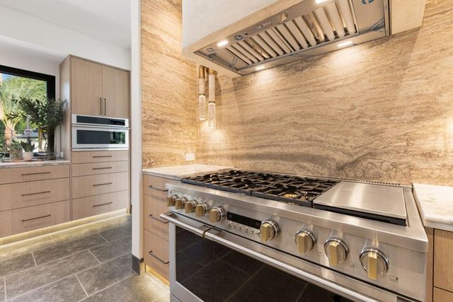 3 Clancy Lane S, Rancho Mirage, CA 92270