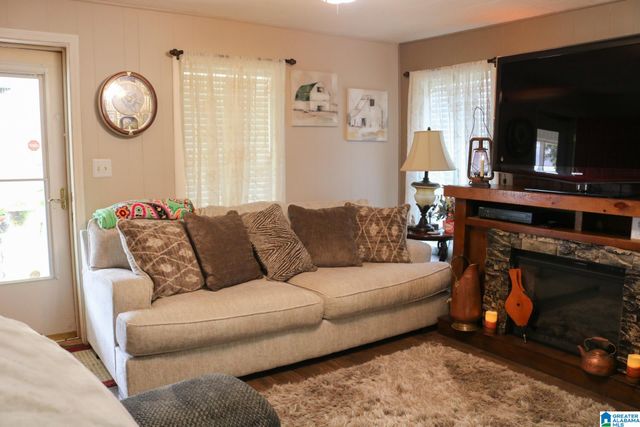 200 MOUNTAIN VIEW ROAD, Anniston, AL 36201