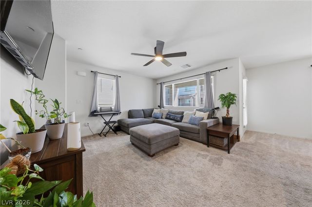 6941 Skyline Blue Street, North Las Vegas, NV 89086