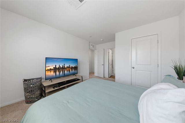 6941 Skyline Blue Street, North Las Vegas, NV 89086