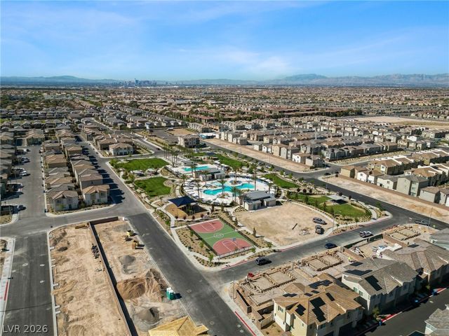 6941 Skyline Blue Street, North Las Vegas, NV 89086