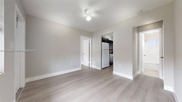 891 SW 5th St 4, Miami, FL 33130