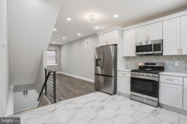 2225-2227 N WATERLOO ST, Philadelphia, PA 19133