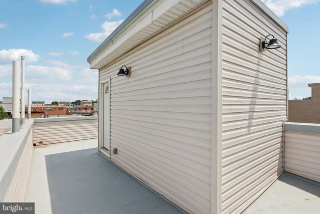 2225-2227 N WATERLOO ST, Philadelphia, PA 19133