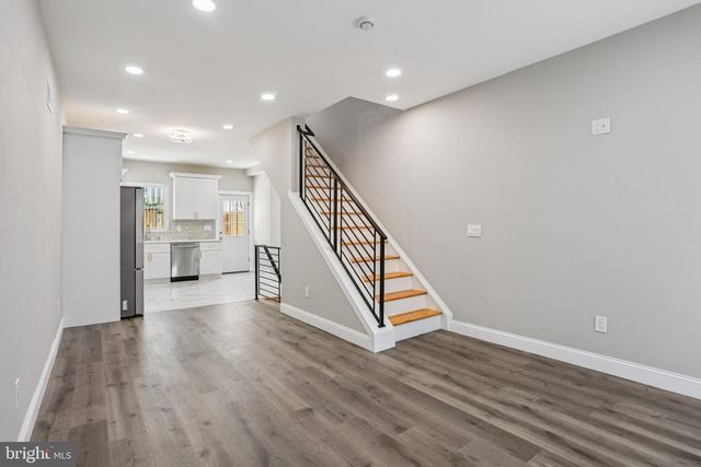 2225-2227 N WATERLOO ST, Philadelphia, PA 19133