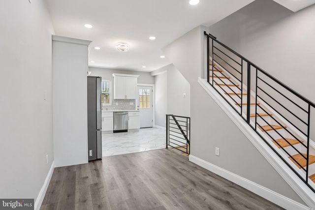 2225-2227 N WATERLOO ST, Philadelphia, PA 19133