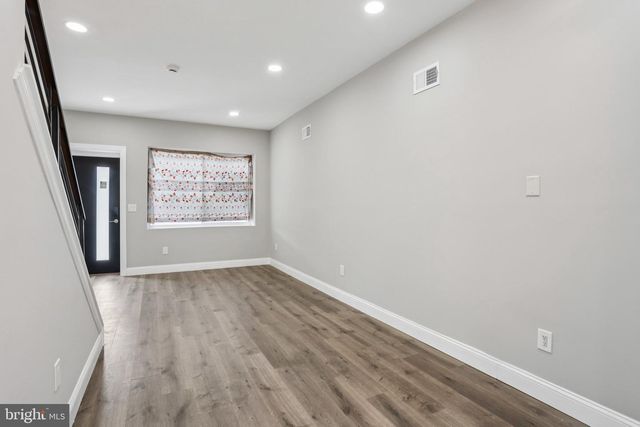 2225-2227 N WATERLOO ST, Philadelphia, PA 19133