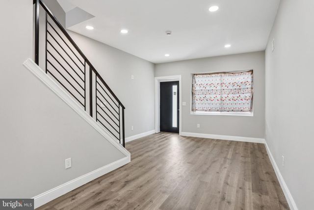 2225-2227 N WATERLOO ST, Philadelphia, PA 19133