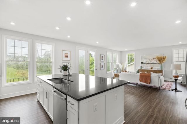 2611 BLUE RIDGE AVE, Marshall, VA 20115