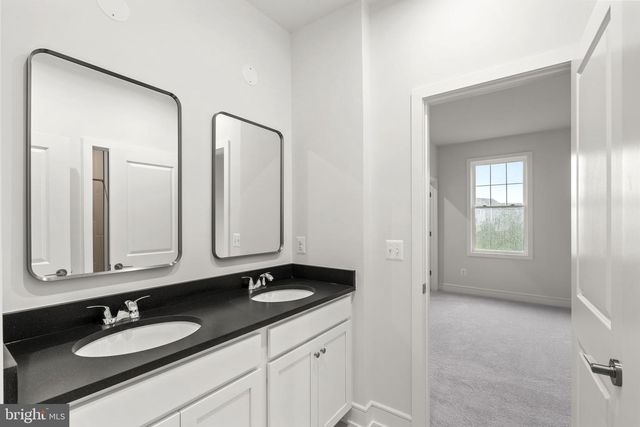 2611 BLUE RIDGE AVE, Marshall, VA 20115