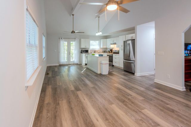 890 Lee Station Mtn Road, Pikeville, TN 37367