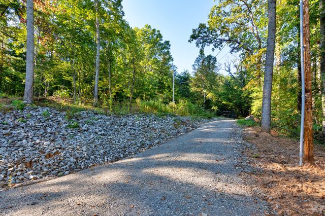 890 Lee Station Mtn Road, Pikeville, TN 37367