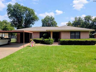 515 DOT AVENUE, Burkburnett, TX 76354