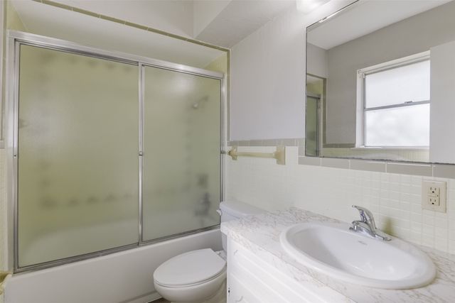 105 Stiles Drive, Midlothian, TX 76065