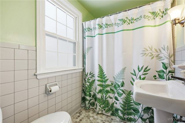 75 Fowler Avenue, Tonawanda, NY 14217