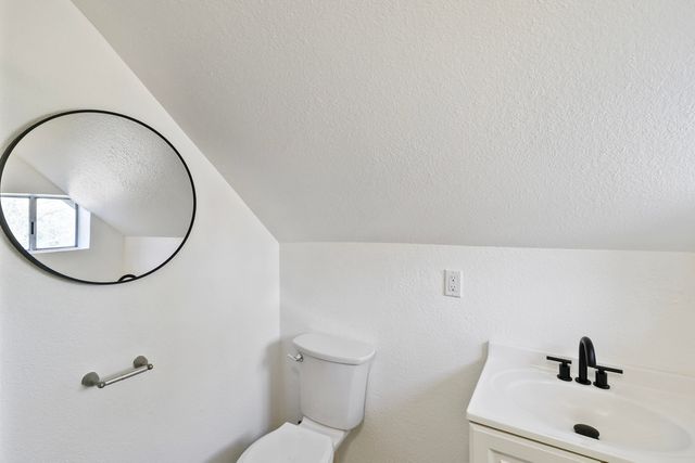 6275 Horseshoe Lane, Anderson, CA 96007