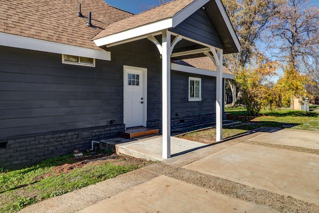 6275 Horseshoe Lane, Anderson, CA 96007