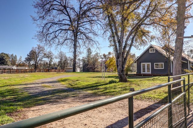 6275 Horseshoe Lane, Anderson, CA 96007