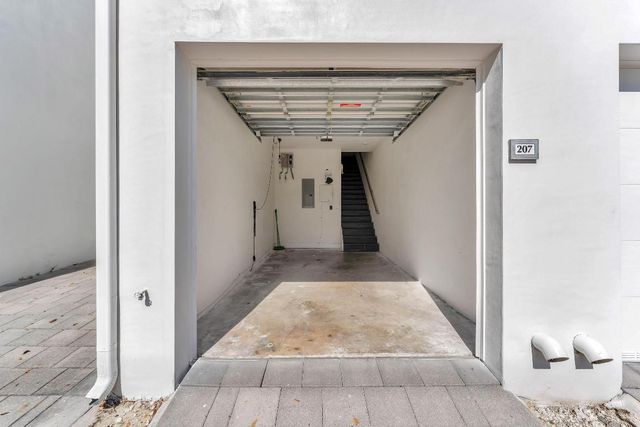 10220 NW 63rd Terrace 207, Doral, FL 33178