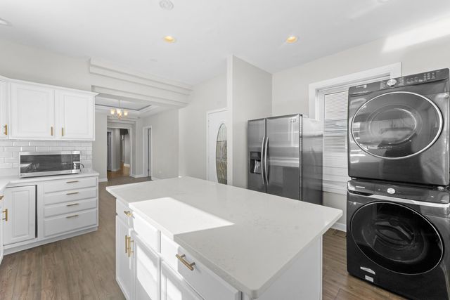 5124 W Berenice Avenue 1, Chicago, IL 60641