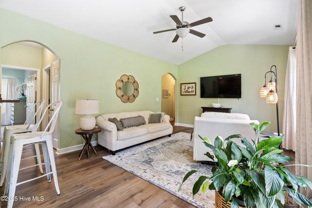 112 S Stone Drive, Sneads Ferry, NC 28460