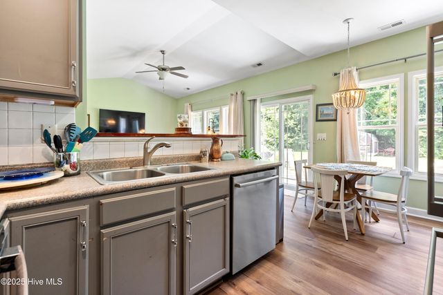 112 S Stone Drive, Sneads Ferry, NC 28460