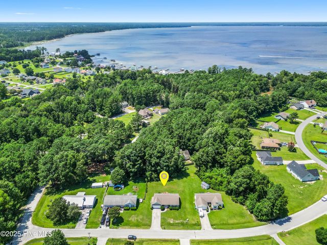112 S Stone Drive, Sneads Ferry, NC 28460