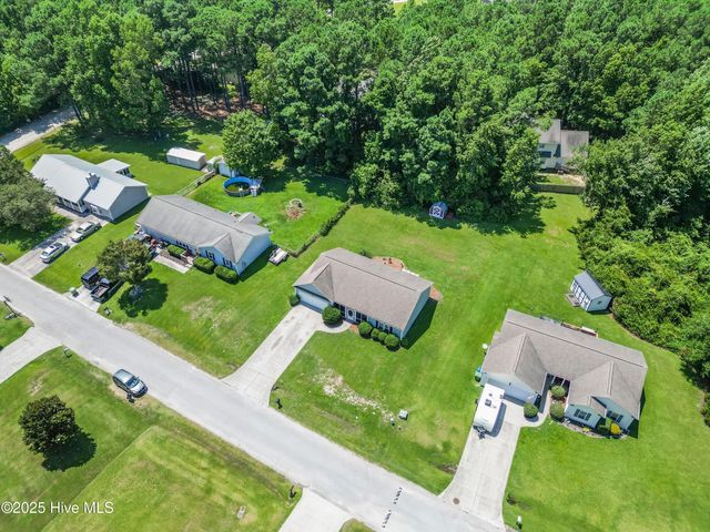112 S Stone Drive, Sneads Ferry, NC 28460