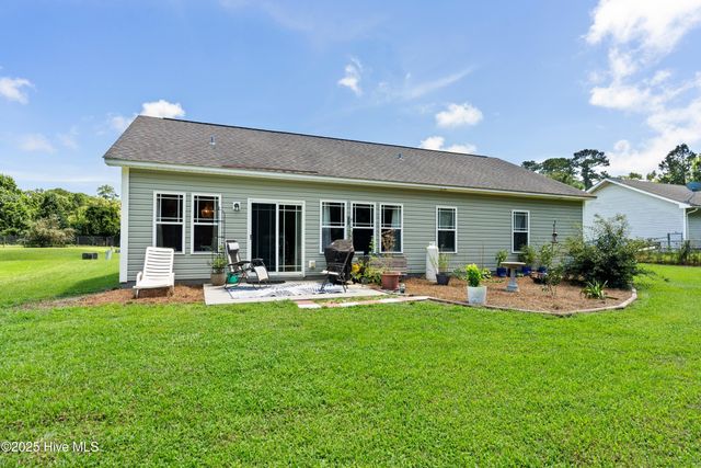 112 S Stone Drive, Sneads Ferry, NC 28460