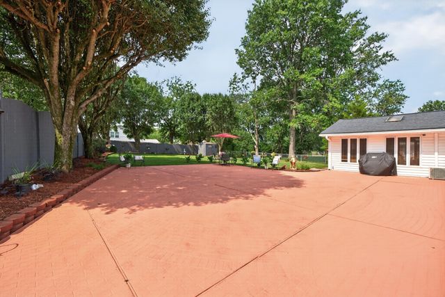 916 Edgewater Drive, Lexington, KY 40502