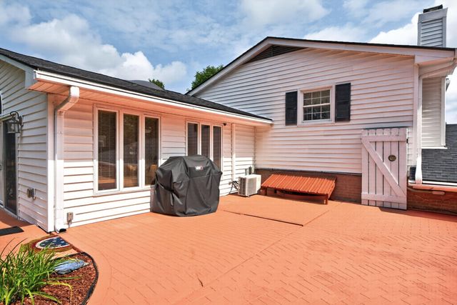 916 Edgewater Drive, Lexington, KY 40502