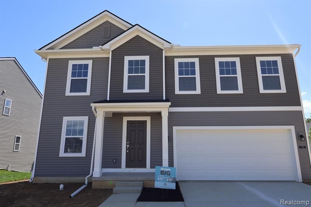 701 Whisperwood Way, Chelsea, MI 48118