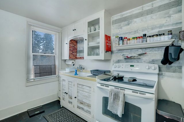 1605 NW 1st Street, Bend, OR 97703