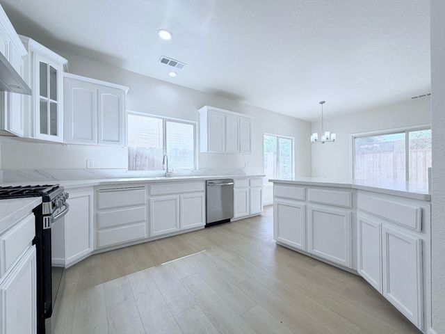 1559 Ronnie Court, Merced, CA 95341