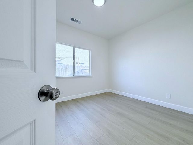 1559 Ronnie Court, Merced, CA 95341
