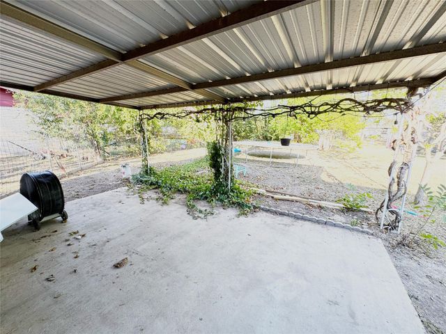 305 Highland Drive, Burnet, TX 78611