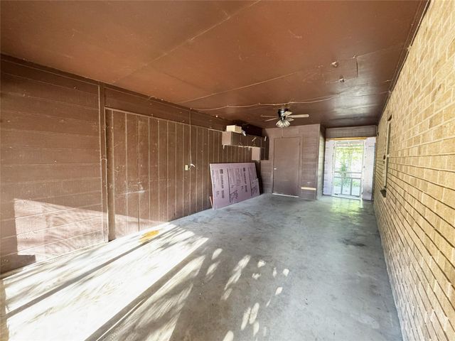 305 Highland Drive, Burnet, TX 78611