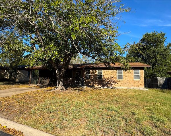 305 Highland Drive, Burnet, TX 78611