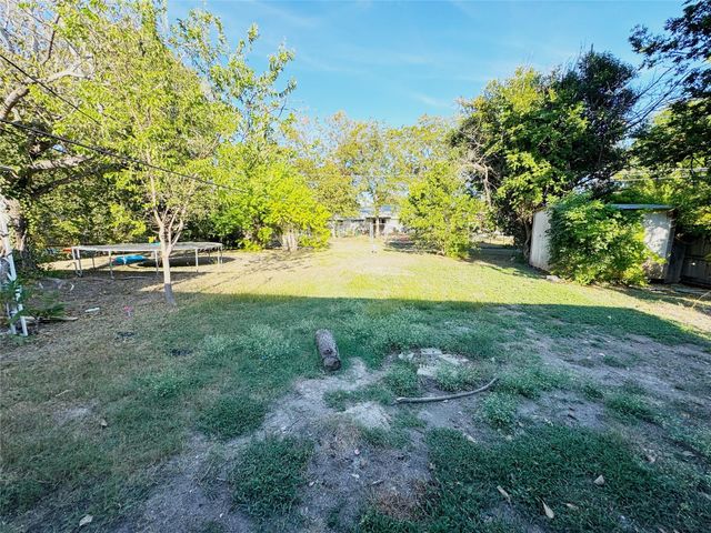 305 Highland Drive, Burnet, TX 78611