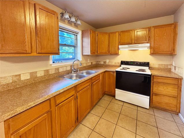 305 Highland Drive, Burnet, TX 78611