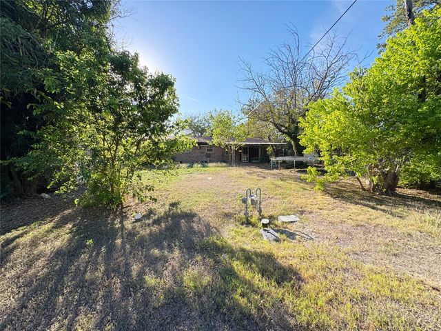 305 Highland Drive, Burnet, TX 78611