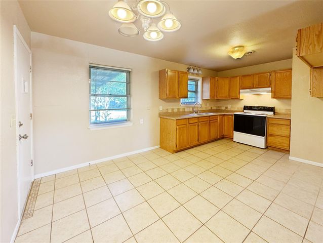 305 Highland Drive, Burnet, TX 78611