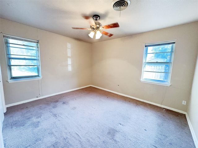 305 Highland Drive, Burnet, TX 78611