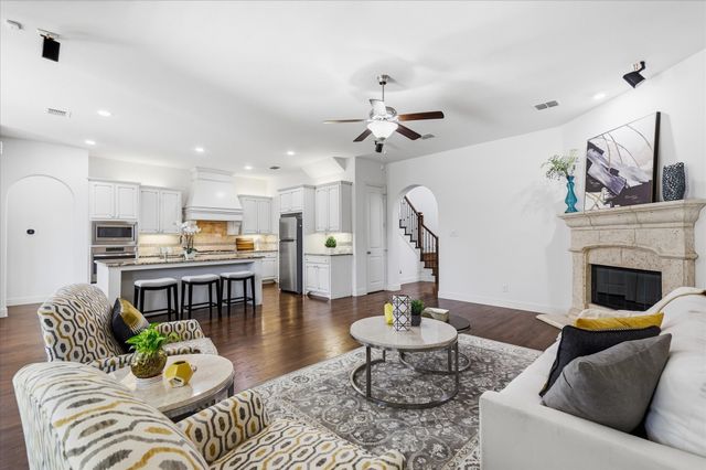 4604 Pony Avenue, Carrollton, TX 75010
