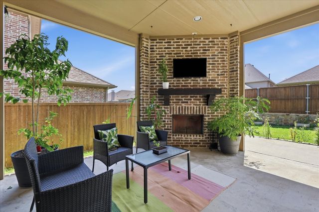 4604 Pony Avenue, Carrollton, TX 75010